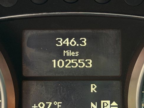 Used 2011 Mercedes-Benz GL 450 4MATIC image 12
