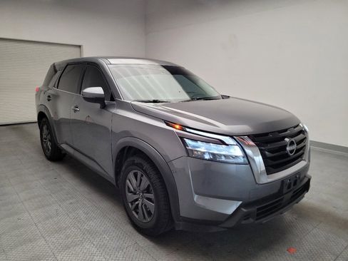 Used 2022 Nissan Pathfinder S FWD image 13