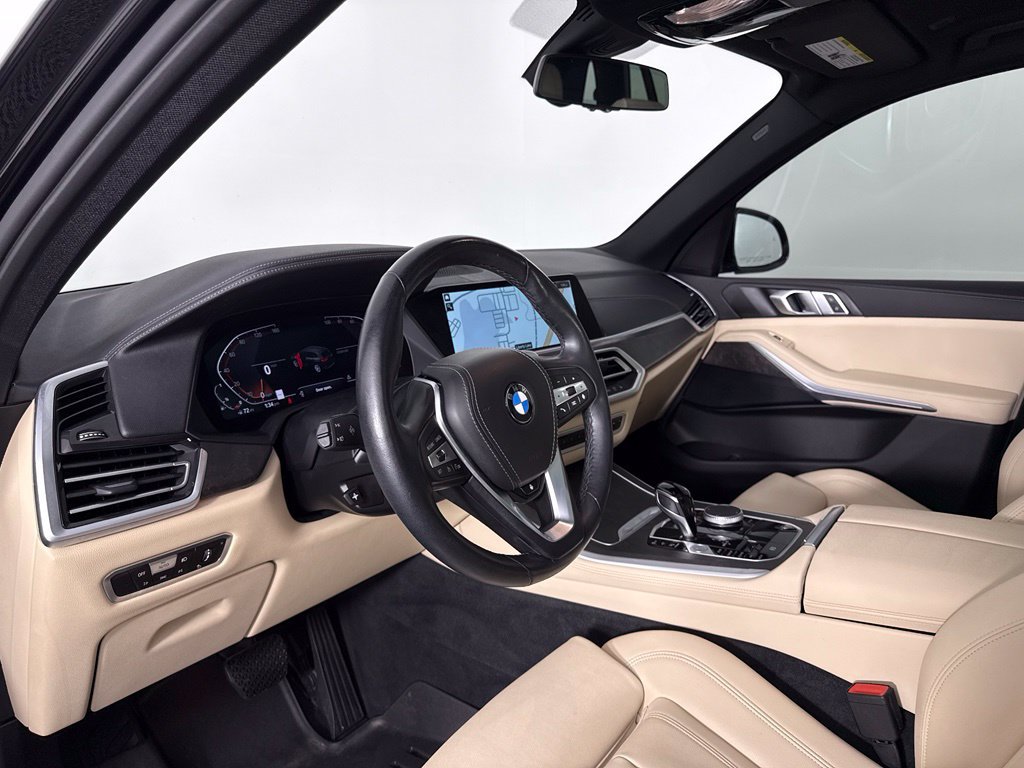Used 2022 BMW X5 xDrive40i w/ Parking Assistance Package AWD/4WD image 4