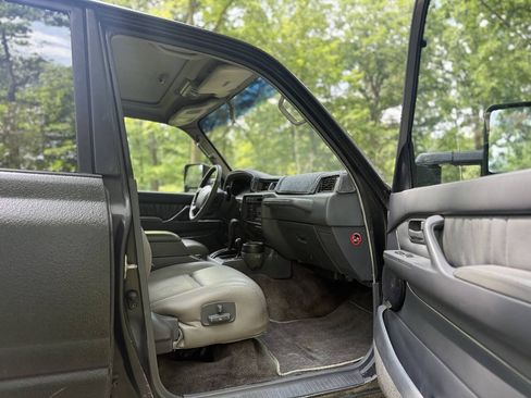 Used 1996 Toyota Land Cruiser AWD/4WD image 25