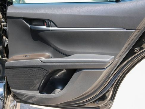 Used 2023 Toyota Camry SE image 14