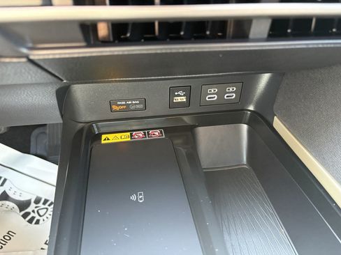 Used 2026 Toyota Camry LE FWD image 28