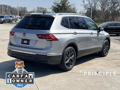 Certified 2023 Volkswagen Tiguan SE w/ Panoramic Sunroof Package image 11
