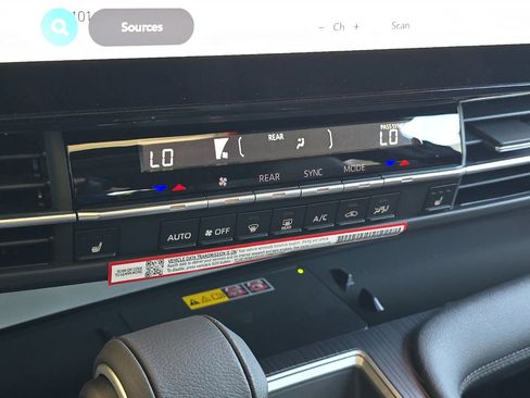 New 2026 Toyota Sienna XLE AWD/4WD image 19