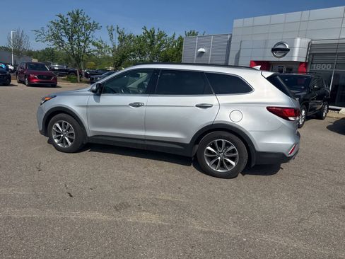 Used 2017 Hyundai Santa Fe Limited w/ Cargo Package AWD/4WD image 8
