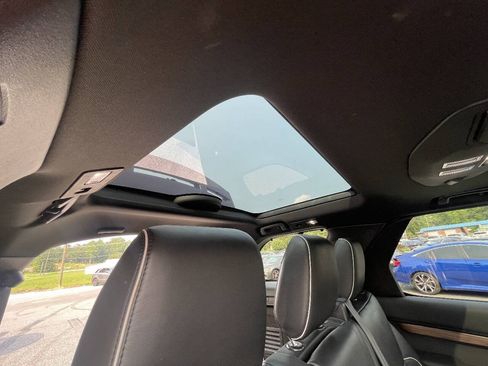 Used 2019 Land Rover Discovery HSE AWD/4WD image 21