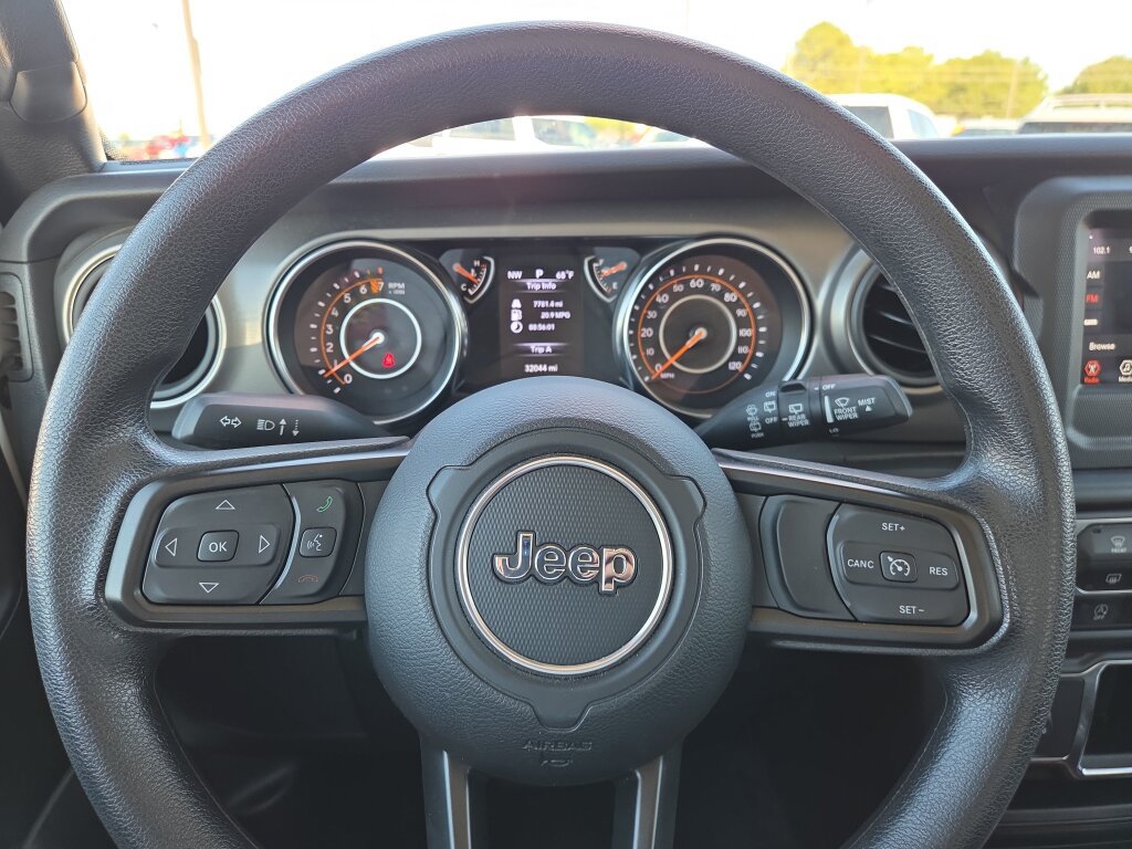 Used 2022 Jeep Wrangler Sport AWD/4WD image 18