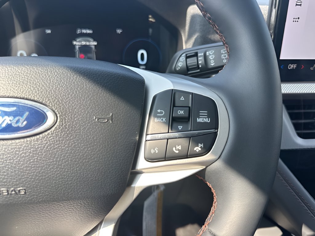 Used 2026 Ford Explorer Active RWD image 18