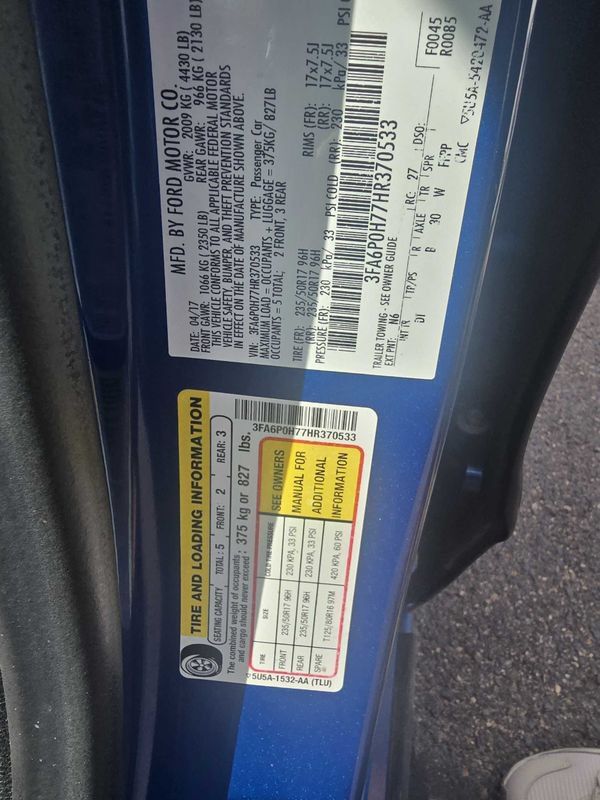 Used 2017 Ford Fusion SE FWD image 19