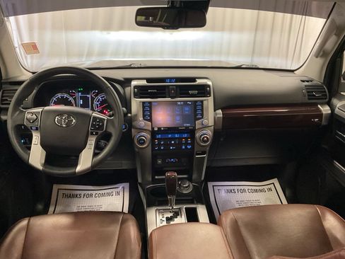 Used 2022 Toyota 4Runner Limited AWD/4WD image 6