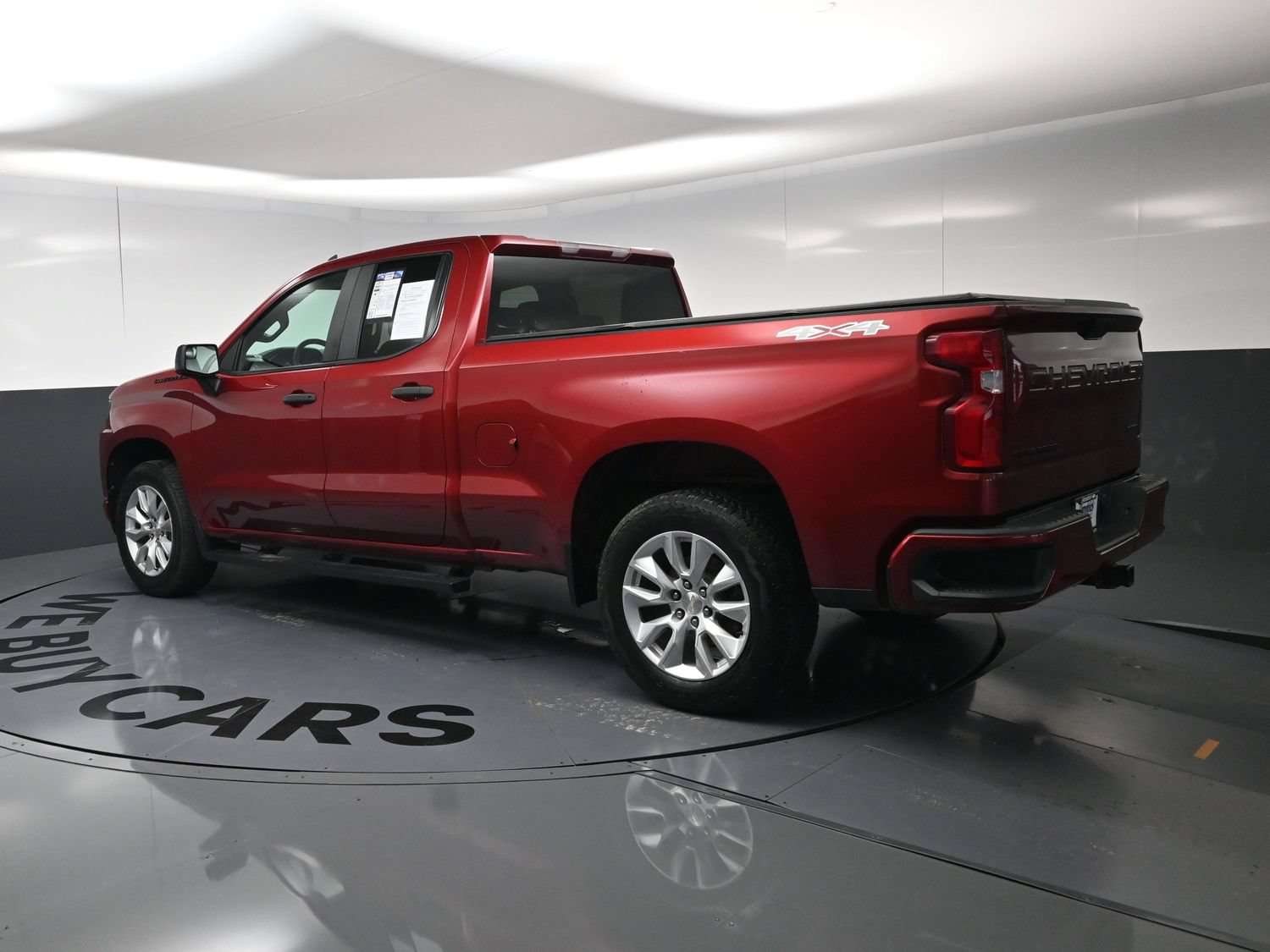 Used 2020 Chevrolet Silverado 1500 Custom w/ Custom Value Package AWD/4WD image 7