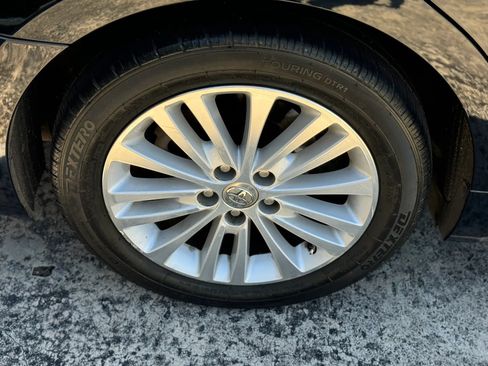 Used 2014 Toyota Avalon Limited FWD image 33