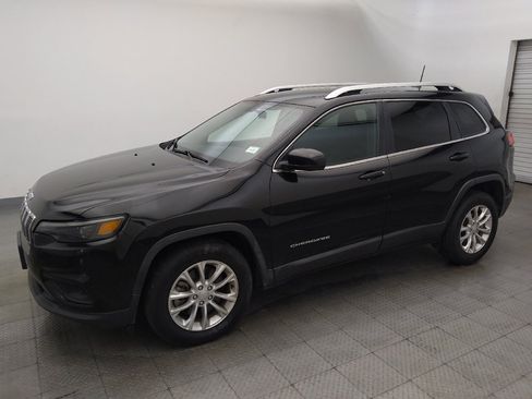Used 2019 Jeep Cherokee Latitude w/ Popular Appearance Group FWD image 2
