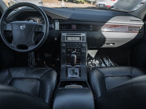 Used 2008 Volvo V70 image 18