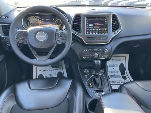 Used 2022 Jeep Cherokee Trailhawk w/ Sun, Sound & Nav Group AWD/4WD image 15
