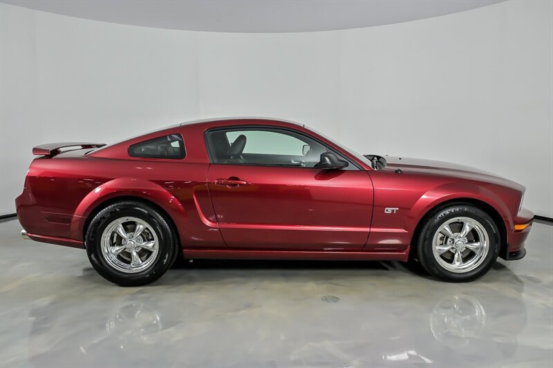 Used 2007 Ford Mustang GT Premium RWD image 9