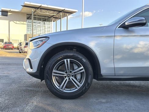 Used 2020 Mercedes-Benz GLC 300 4MATIC image 9