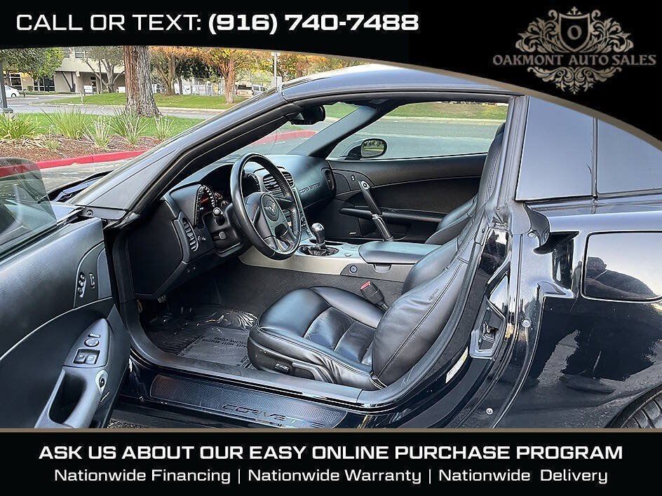 Used 2005 Chevrolet Corvette Coupe w/ Preferred Equipment Group RWD image 16