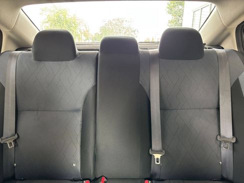 Used 2025 Nissan Versa SV FWD image 38