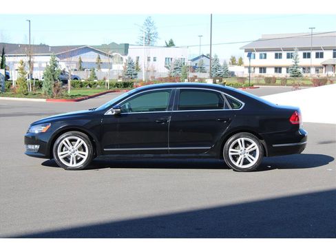 Used 2014 Volkswagen Passat TDI SEL Premium image 2