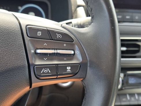Used 2023 Hyundai Kona Limited AWD/4WD image 24