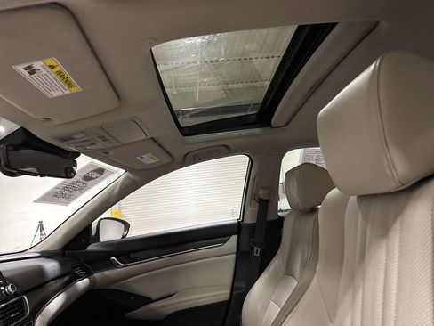 Used 2018 Honda Accord EX-L image 19