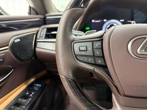 Used 2021 Lexus ES 300h w/ Premium Package FWD image 31