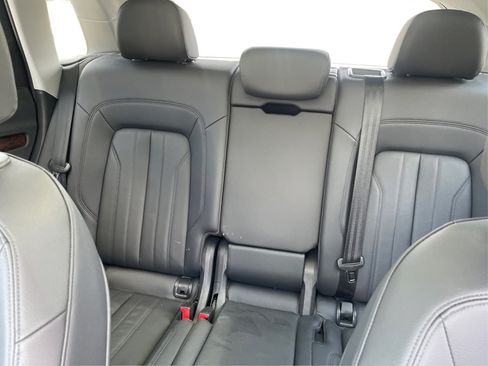Used 2018 Audi Q5 2.0T Premium Plus w/ Premium Plus Package AWD/4WD image 14