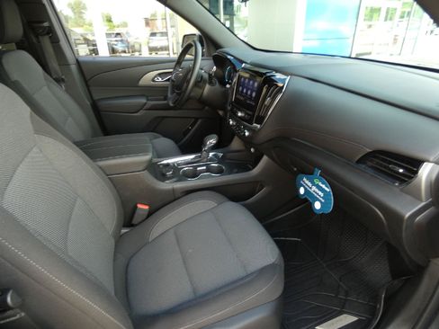 Certified 2023 Chevrolet Traverse LT w/ LPO, Floor Liner Package AWD/4WD image 17
