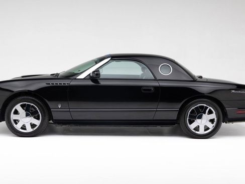 Used 2002 Ford Thunderbird image 9