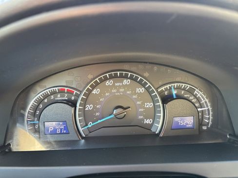 Used 2012 Toyota Camry image 23