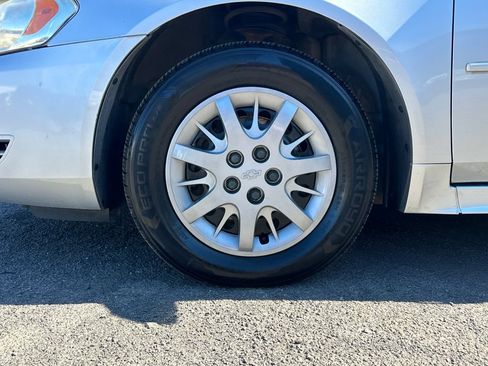 Used 2011 Chevrolet Impala Police FWD image 12