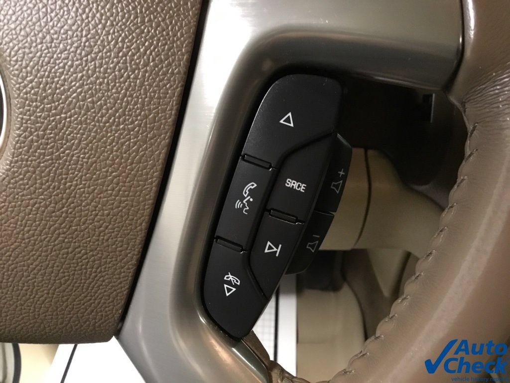 Used 2011 Chevrolet Avalanche LTZ AWD/4WD image 58