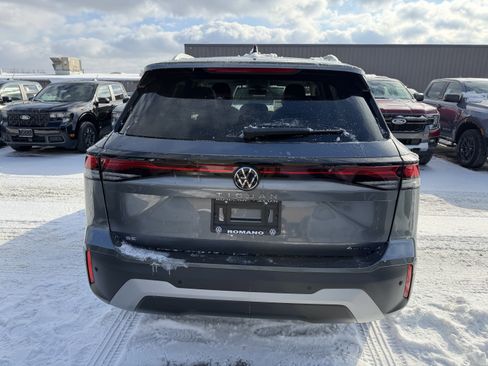 New 2026 Volkswagen Tiguan SE image 6