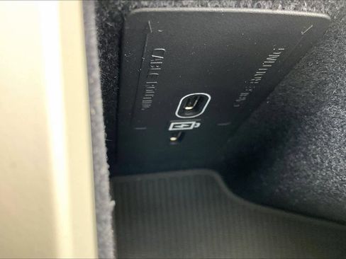 Used 2026 Volvo XC60 T8 Ultra w/ Protection Package Premier image 36