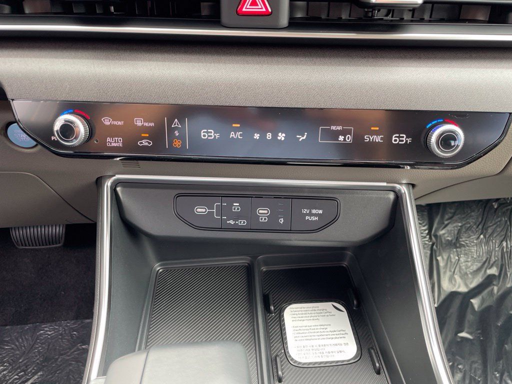 New 2027 Kia Carnival EX FWD image 22