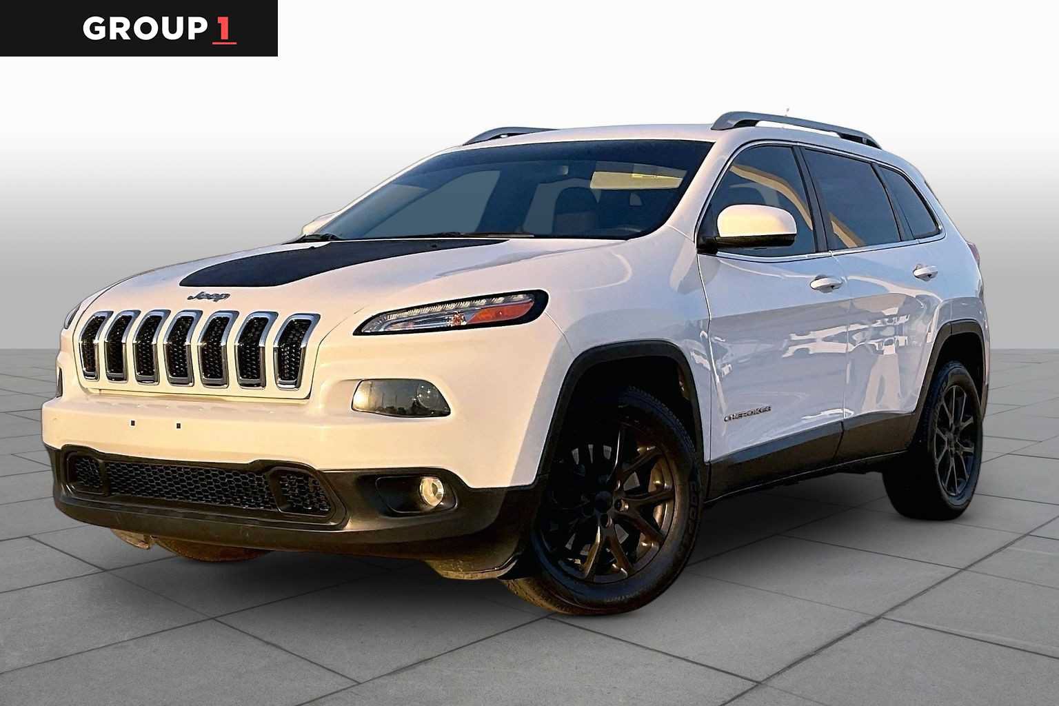 Used 2015 Jeep Cherokee Latitude FWD image 1
