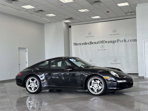 Used 2006 Porsche 911 Carrera RWD image 2