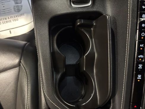 Used 2024 Chevrolet Corvette Stingray Coupe w/ 1LT image 17