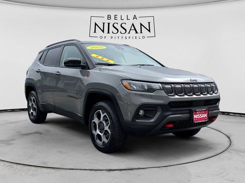 Used 2022 Jeep Compass Trailhawk w/ Sun and Sound Group AWD/4WD image 7