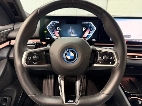 Used 2025 BMW i5 xDrive40 w/ Executive Package AWD/4WD image 19