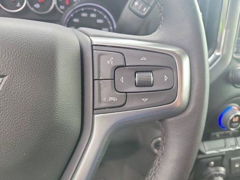 Used 2022 Chevrolet Silverado 1500 LT AWD/4WD image 27