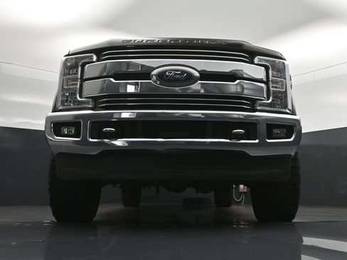 Used 2019 Ford F250 Lariat w/ Lariat Ultimate Package AWD/4WD image 45