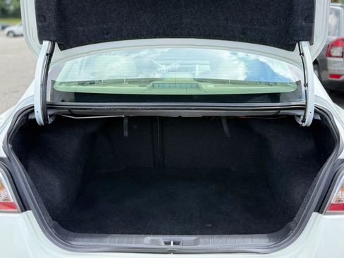 Used 2015 Nissan Altima 2.5 SL w/ Technology Package FWD image 29