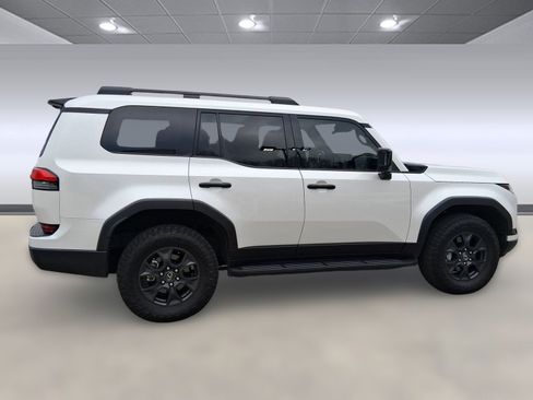 Used 2024 Lexus GX 550 image 7