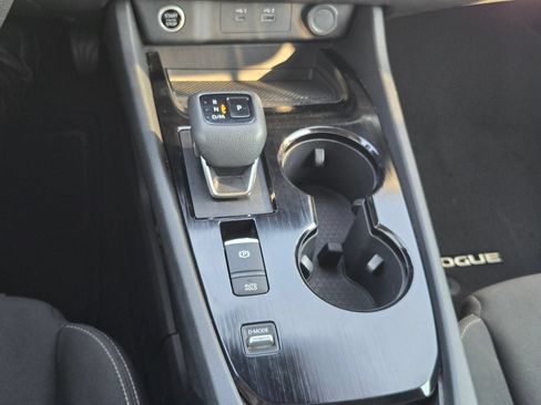 Used 2023 Nissan Rogue S FWD image 32