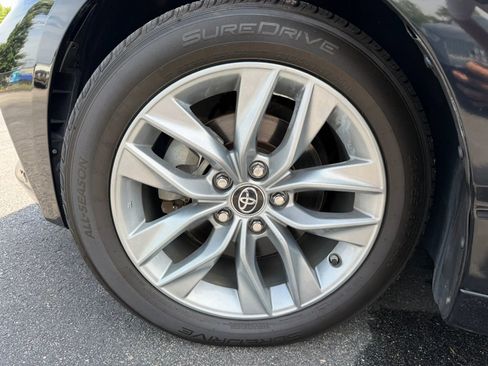 Used 2019 Toyota Avalon XLE FWD image 35