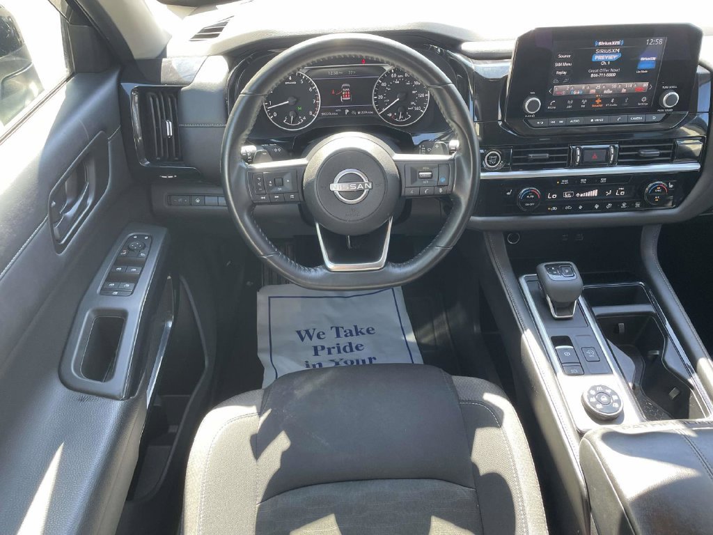 Used 2024 Nissan Pathfinder SV AWD/4WD image 22