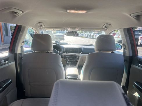 Used 2022 Kia Sportage LX w/ LX FWD Value Edition Package image 18