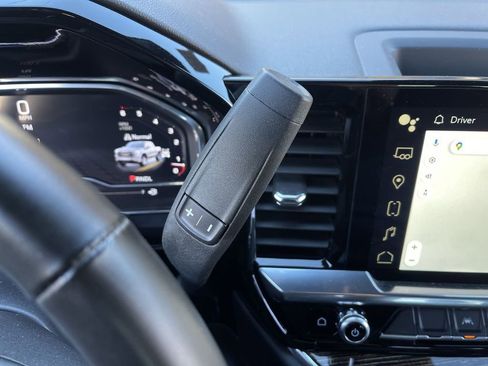 Used 2024 GMC Sierra 1500 Elevation image 16